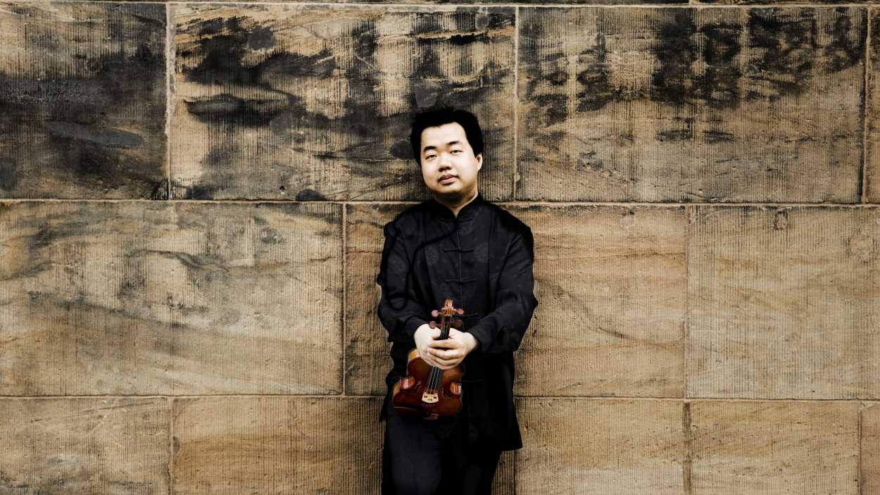 Ning Feng mit Geige